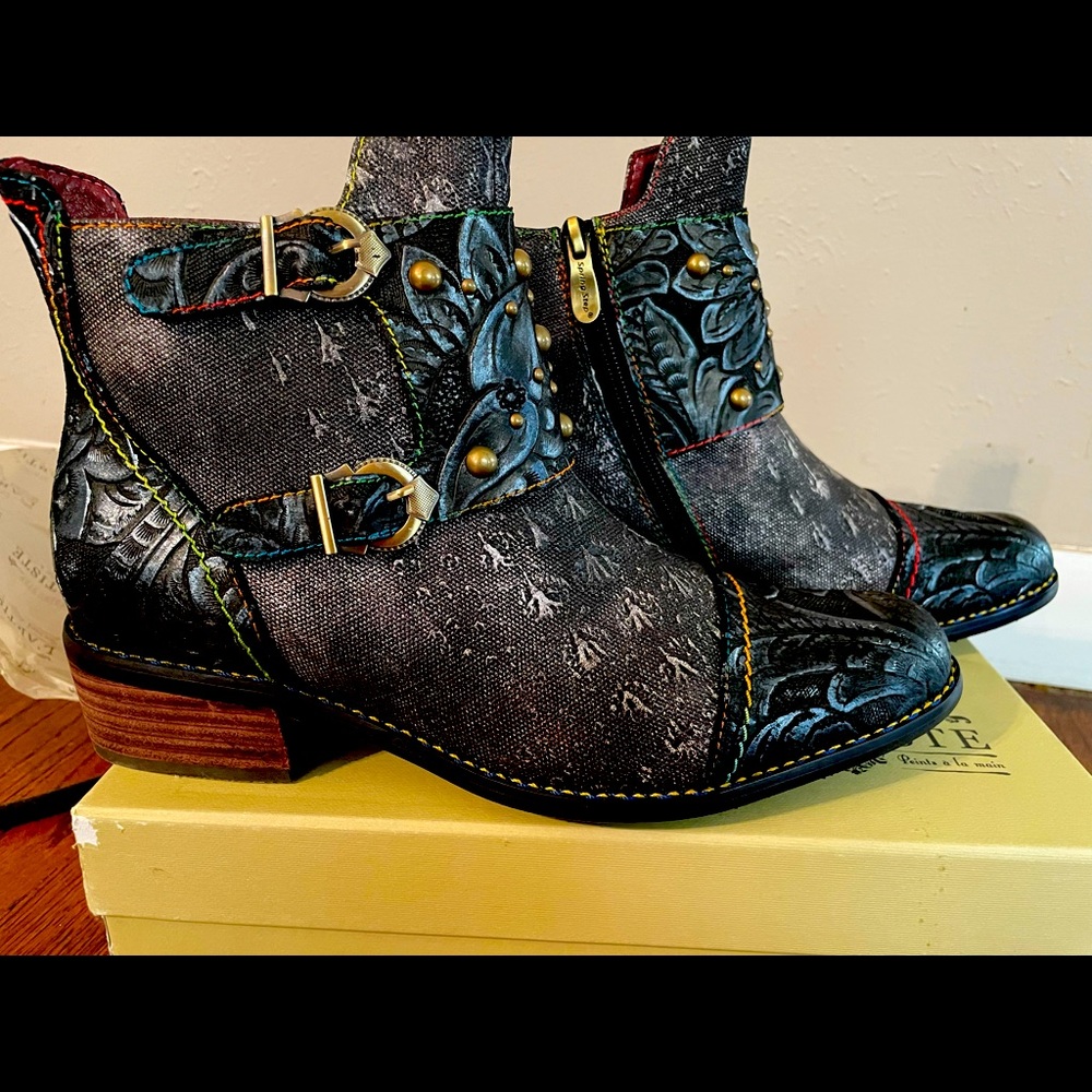 L’artiste Booties